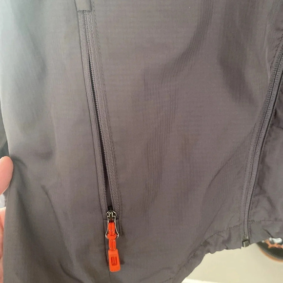 Wind River Lightweight zip up jacket, Size S - Picture 6 of 14